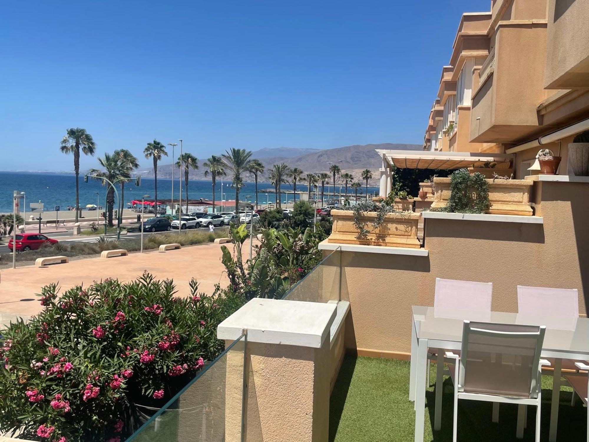 Apartamento 3 Home Suites Almeria Exterior photo